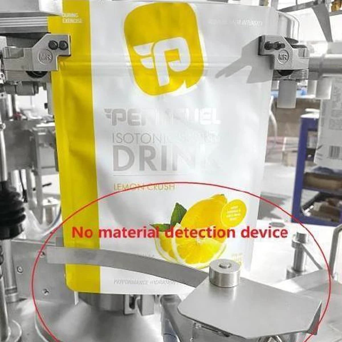 Detalhe da estação de dosagem com sensor de detecção de material